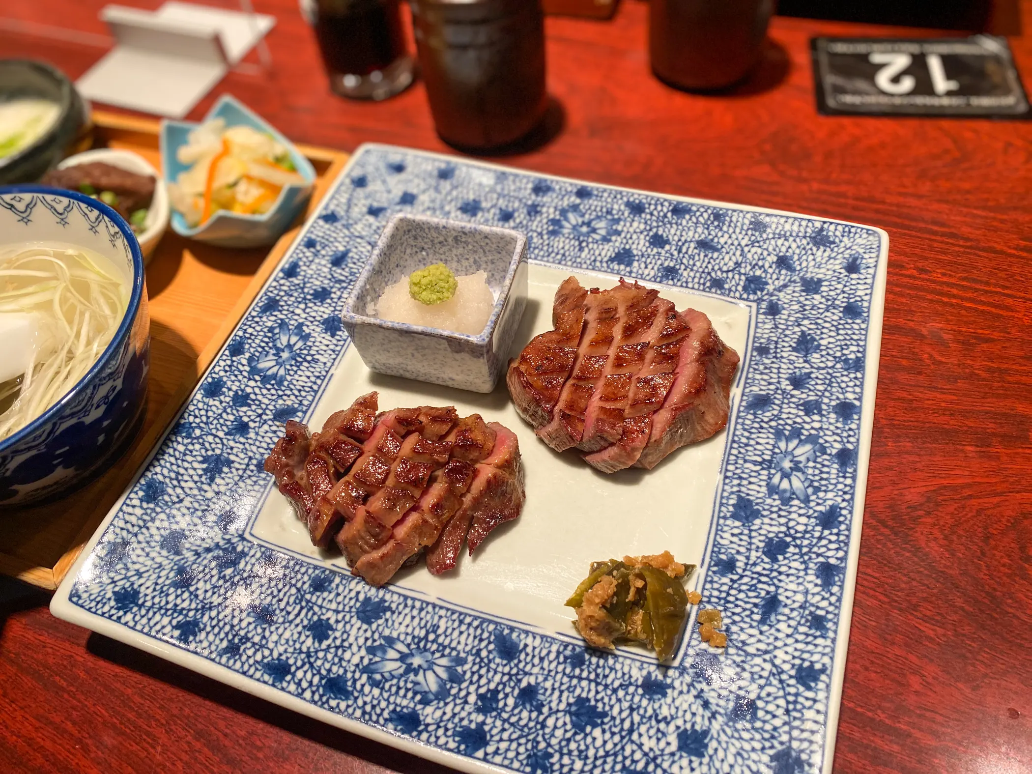 大丸福岡「炭焼牛たん東山」これは高めの特選牛たん